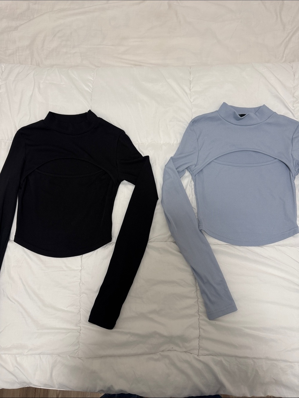 2for13$ Long-Sleeve Cutout Crop Top - Black and Light Blue